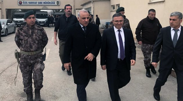 VALİ ZORLUOĞLU ÖZEL HAREKÂT ŞUBE MÜDÜRLÜĞÜNÜ ZİYARET ETTİ